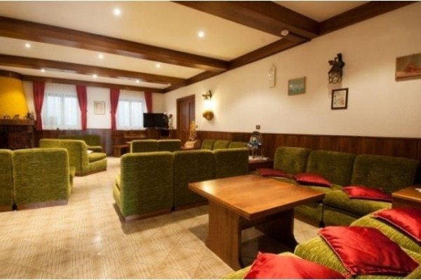 DUE SPADE_FOLGARIA_SS_03.JPG